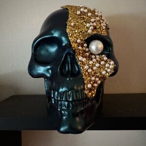 NEW Teal Skull Pearl Beads Gold Glitter Embellished 5.5“H